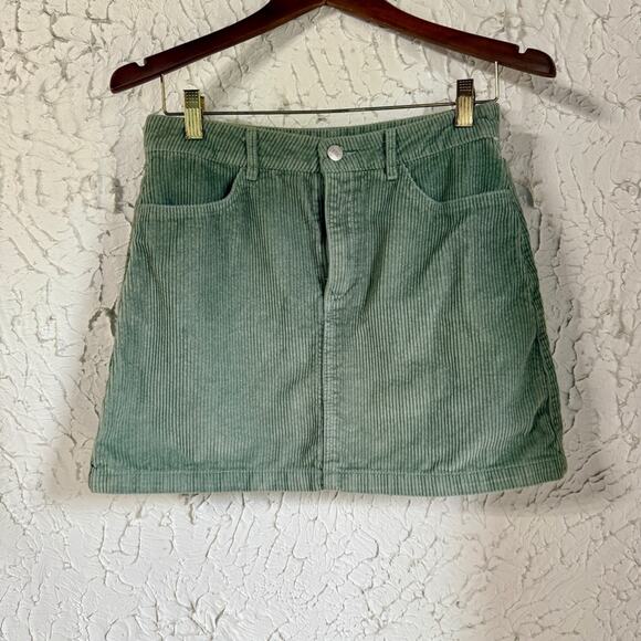 Forever 21 Dresses & Skirts - Forever 21 Seafoam Green Corduroy Skirt